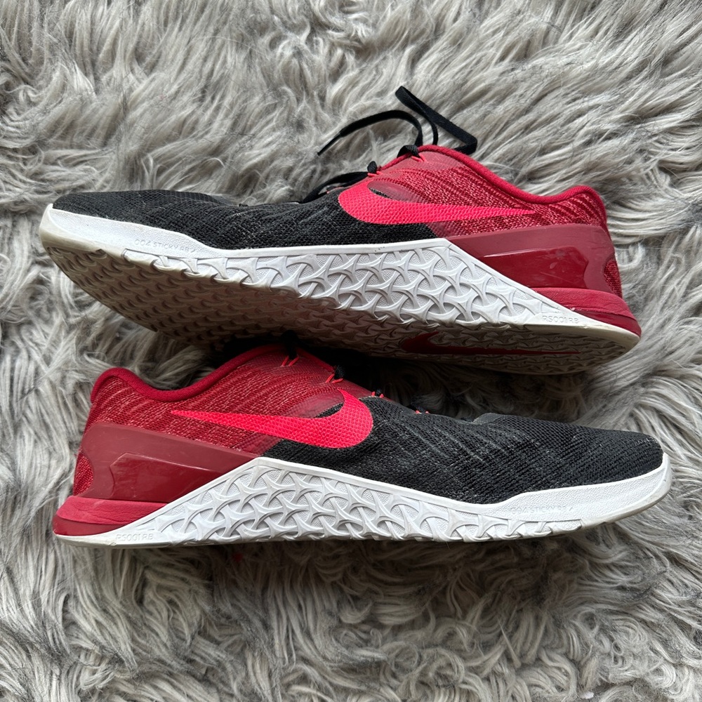 Nike Men’s Metcon 3 - Black and Red